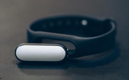 小米手环4最新爆料视频,功能升级,外观革新,揭秘智能穿戴新标杆 第3张 小米手环4最新爆料视频,功能升级,外观革新,揭秘智能穿戴新标杆 第3张